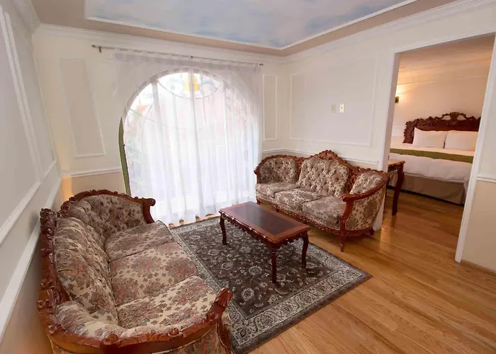 L' Heritage Royal Colonial By Bluebay Hotel 3*