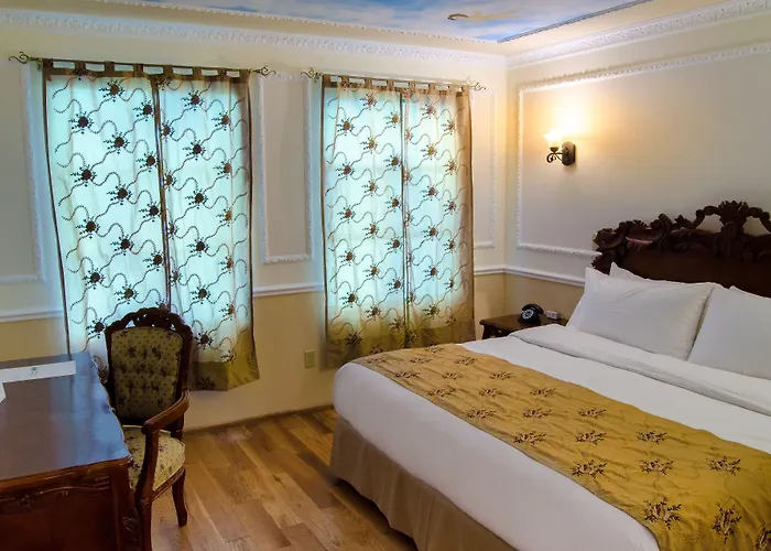 L' Heritage Royal Colonial By Bluebay Hotel